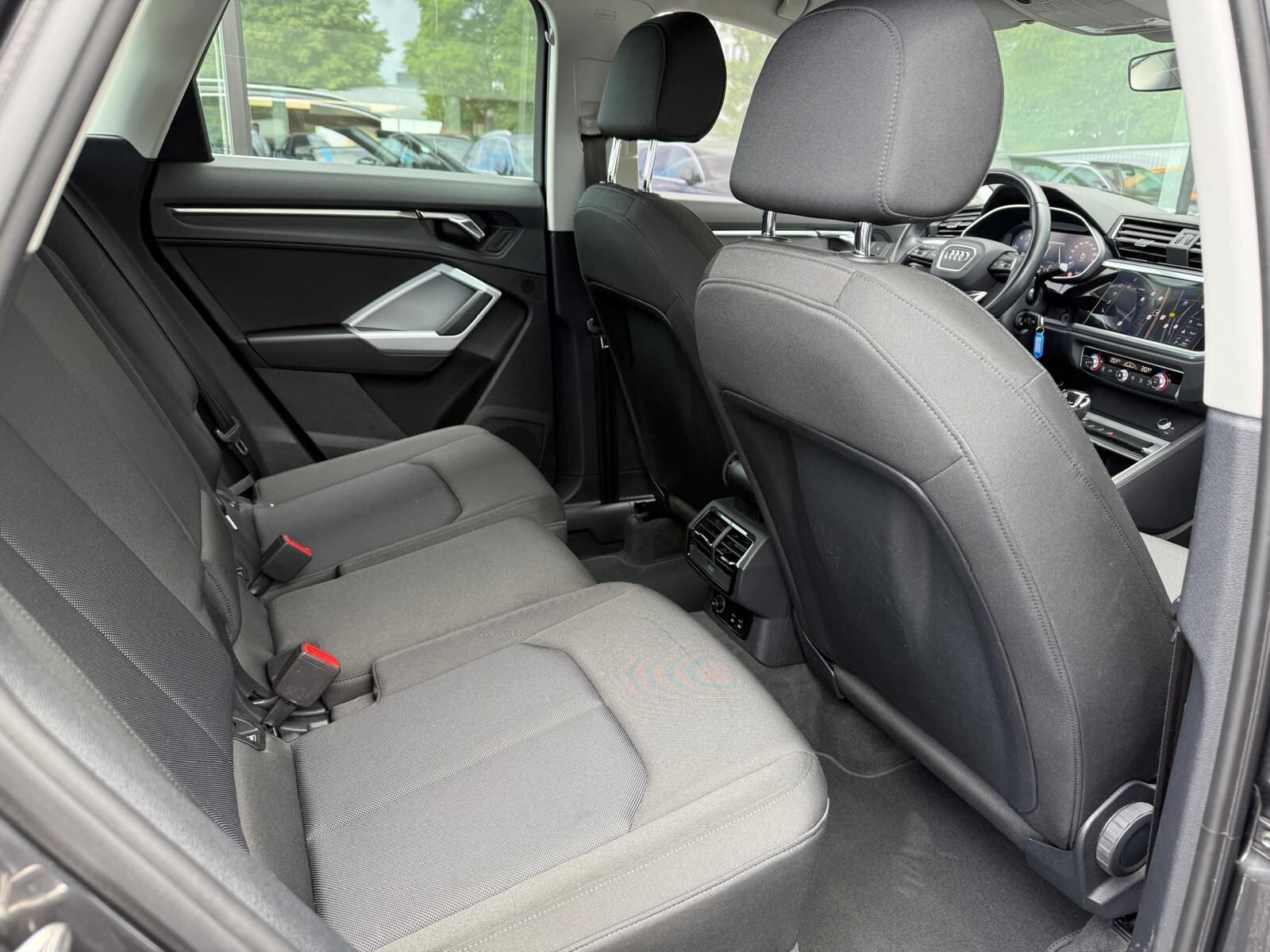 Audi Q3 - zdjęcie 18