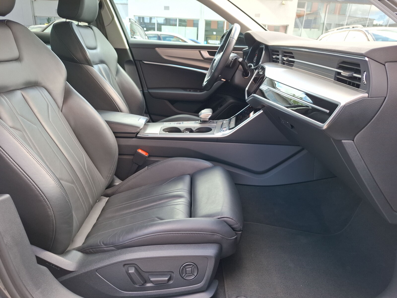 Audi A6 Limousine - zdjęcie 17