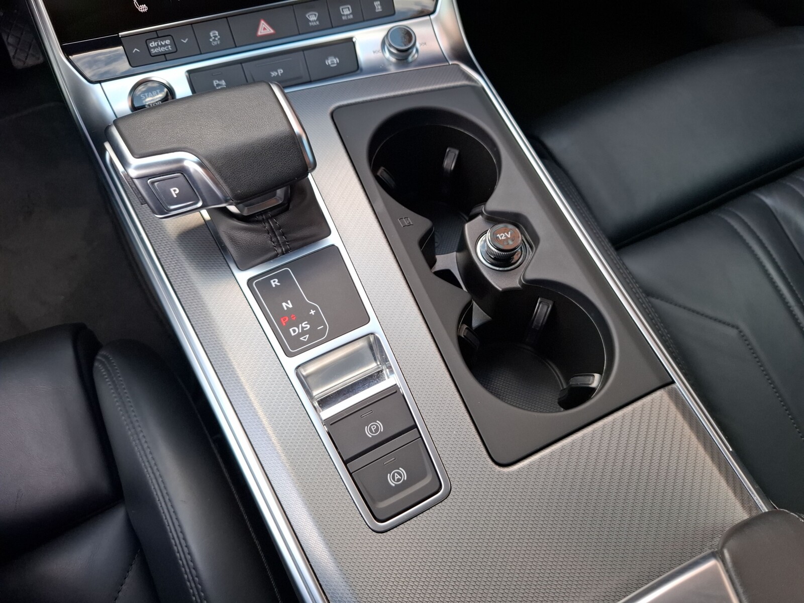 Audi A6 Limousine - zdjęcie 21