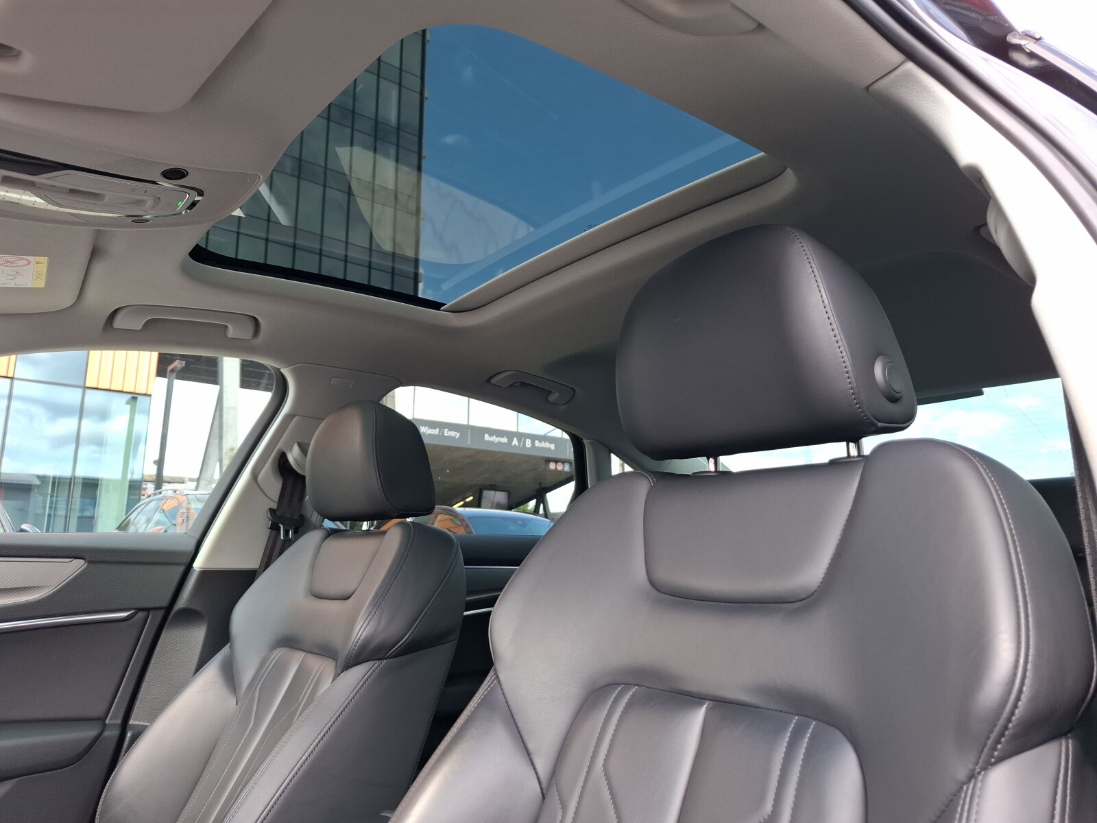 Audi A6 Limousine - zdjęcie 12