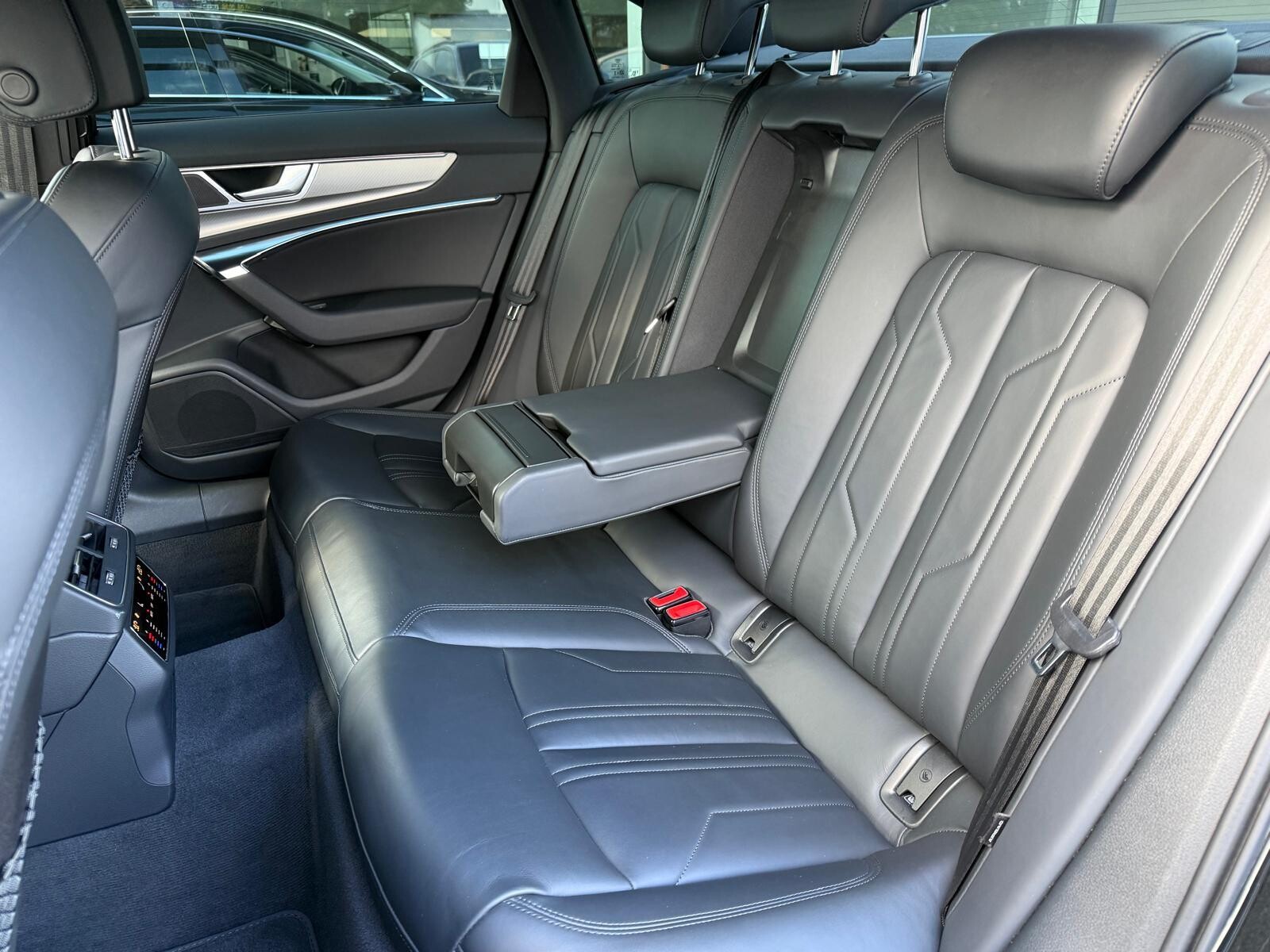 Audi A6 Limousine - zdjęcie 18