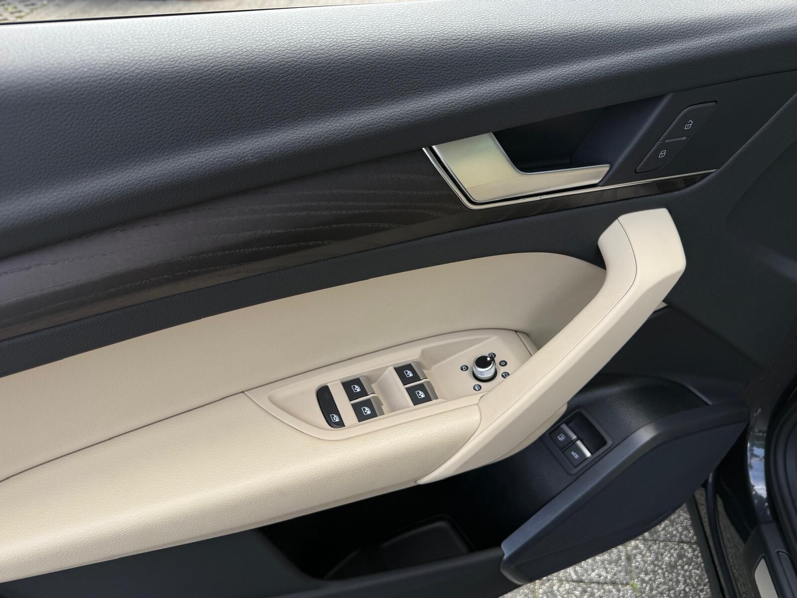Audi Q5 TFSI e - zdjęcie 14