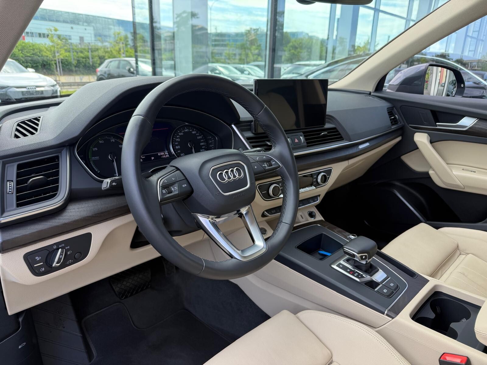 Audi Q5 TFSI e - zdjęcie 13