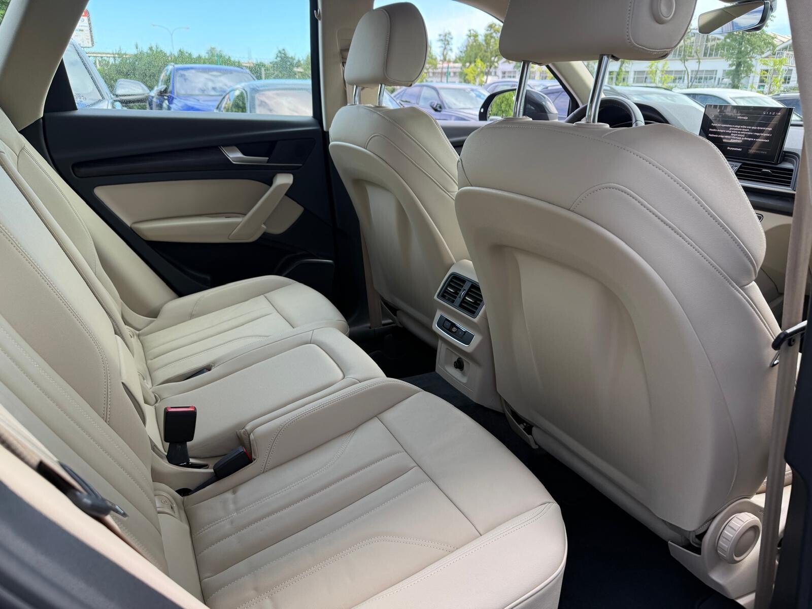 Audi Q5 TFSI e - zdjęcie 19