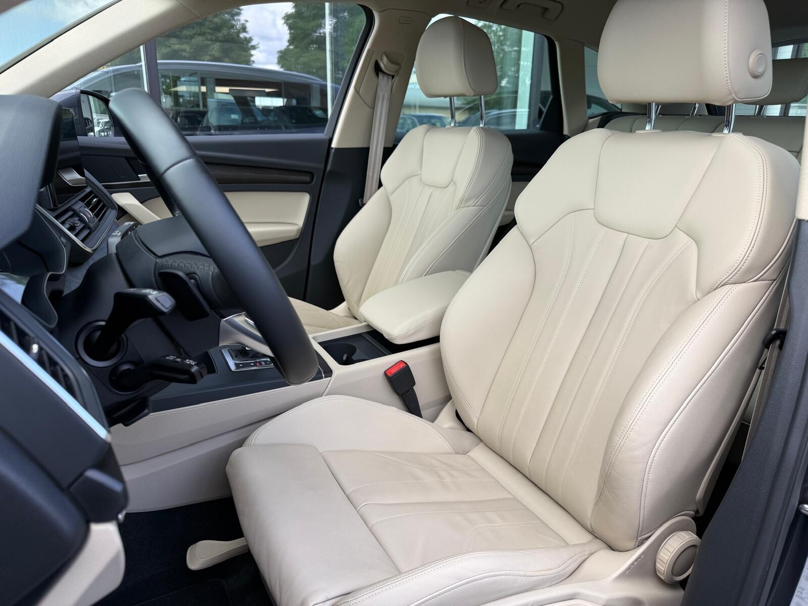 Audi Q5 TFSI e - zdjęcie 12