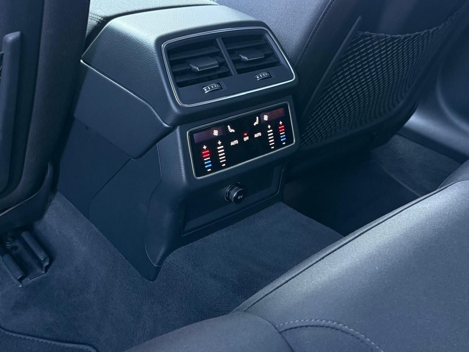 Audi A6 Avant - zdjęcie 16