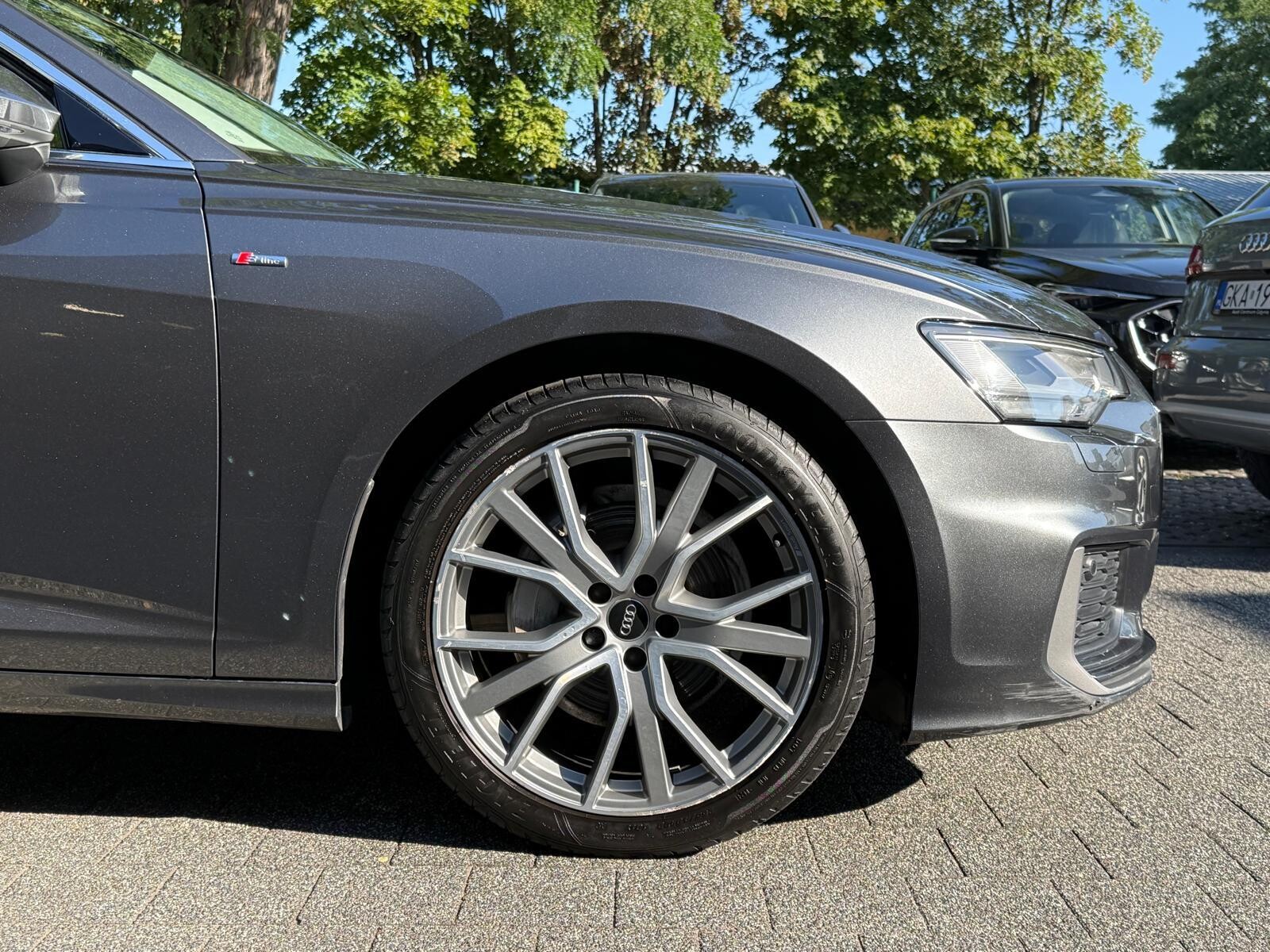 Audi A6 Avant - zdjęcie 11