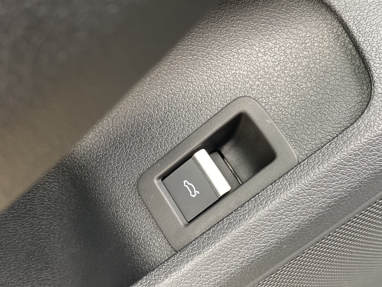 Audi A4 Limousine - zdjęcie 10