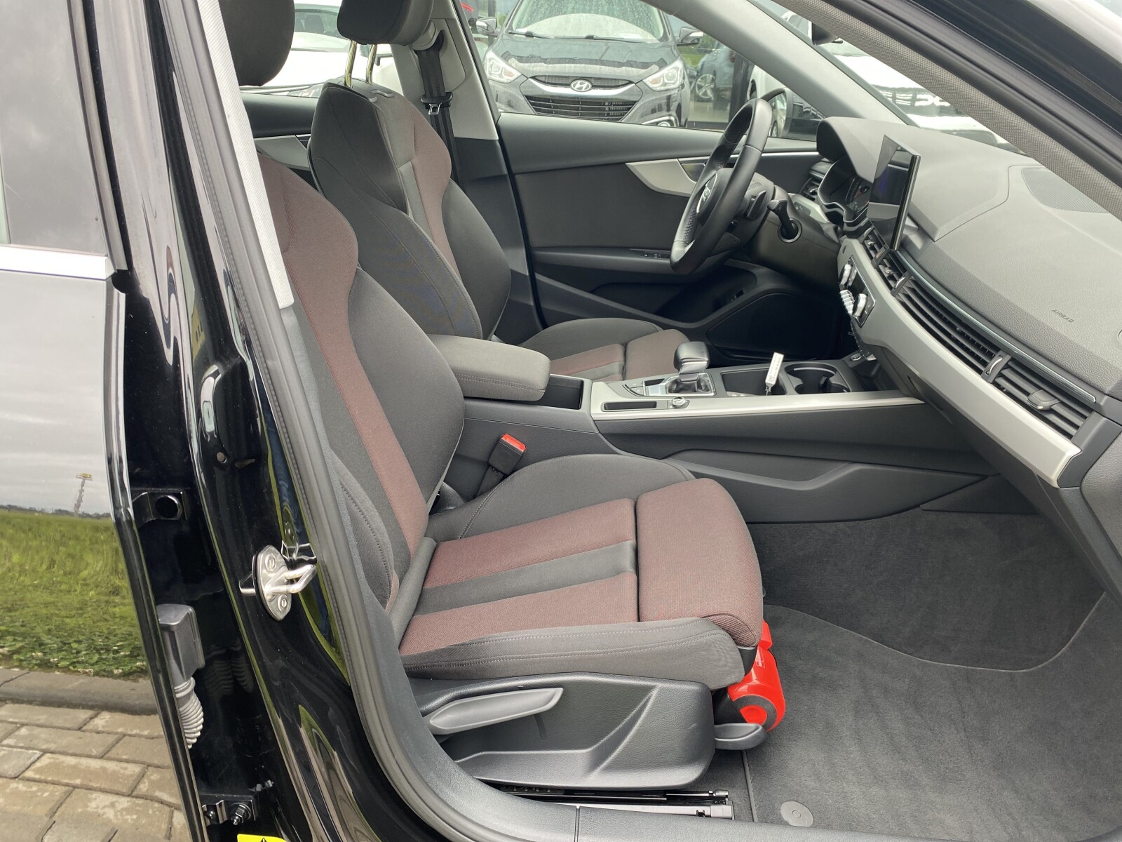 Audi A4 Limousine - zdjęcie 15