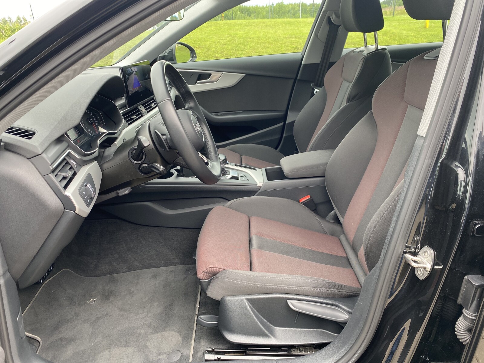 Audi A4 Limousine - zdjęcie 11