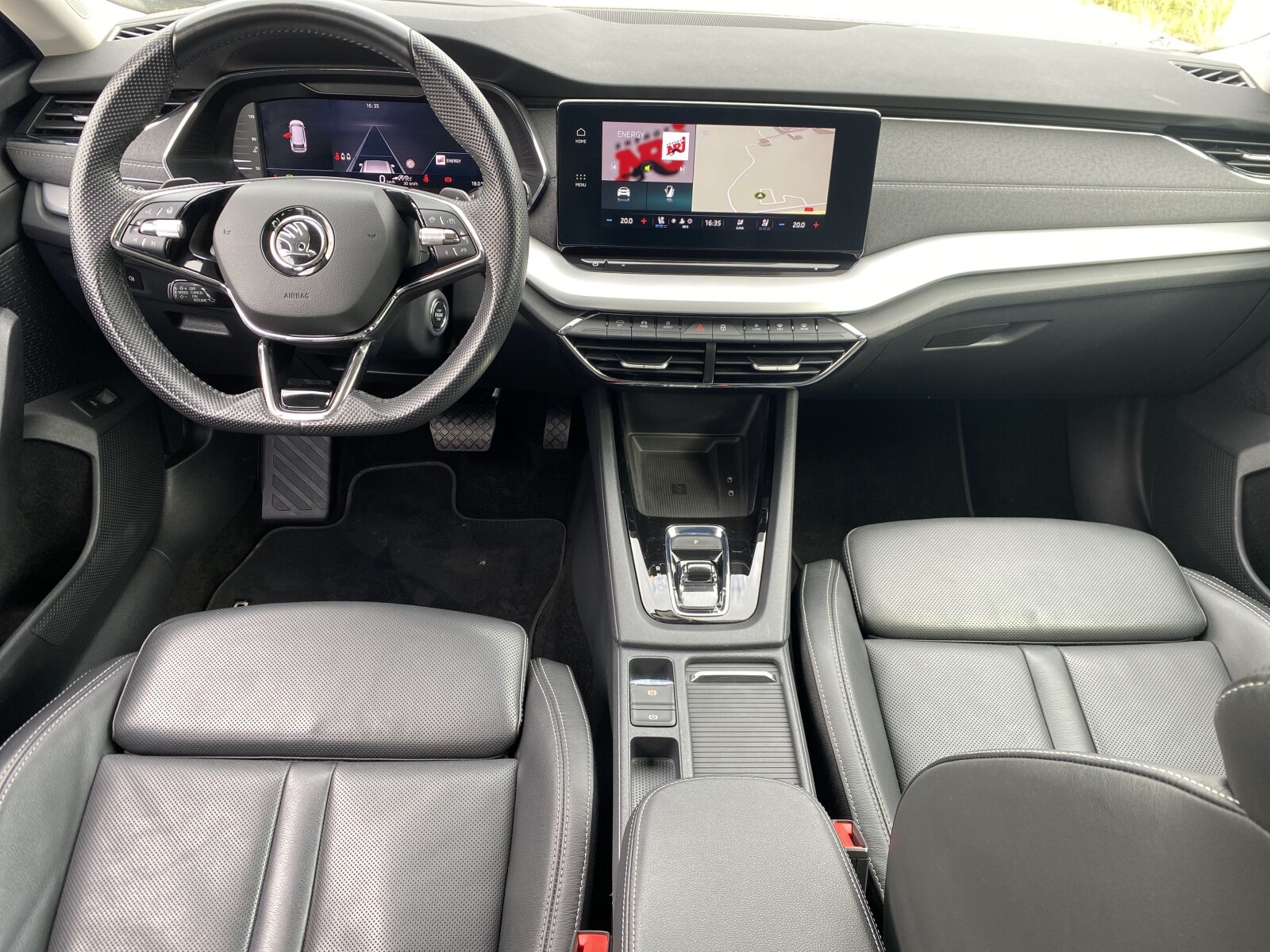 Škoda Octavia Combi - zdjęcie 11