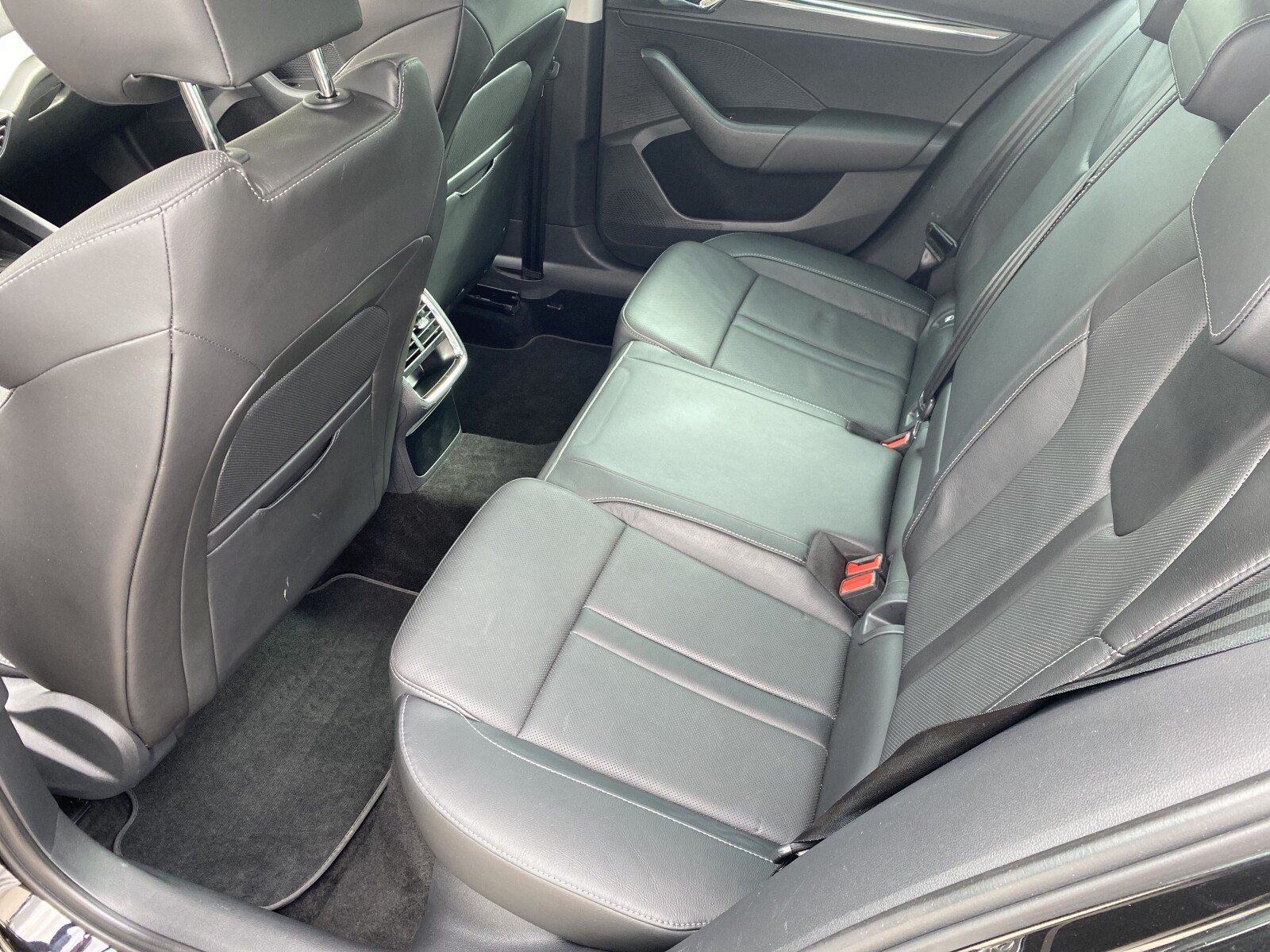 Škoda Octavia Combi - zdjęcie 10