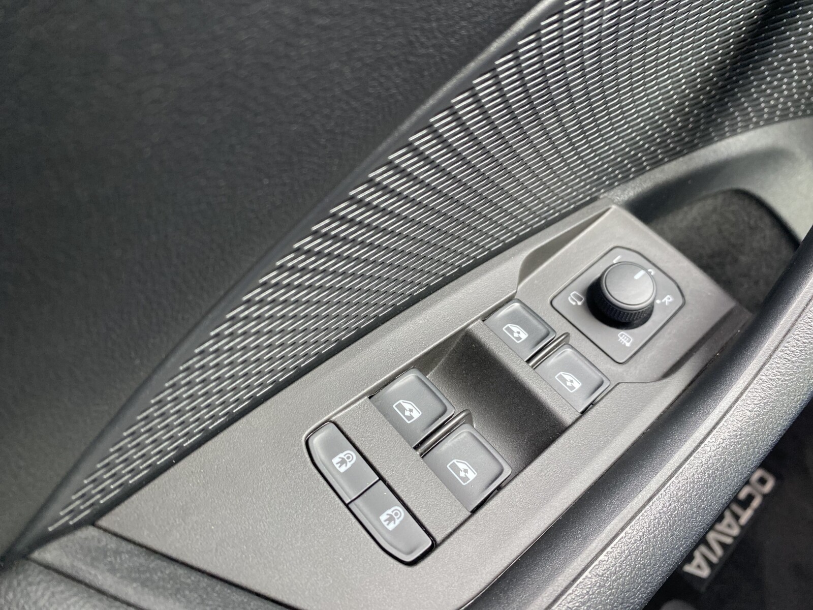 Škoda Octavia Combi - zdjęcie 17