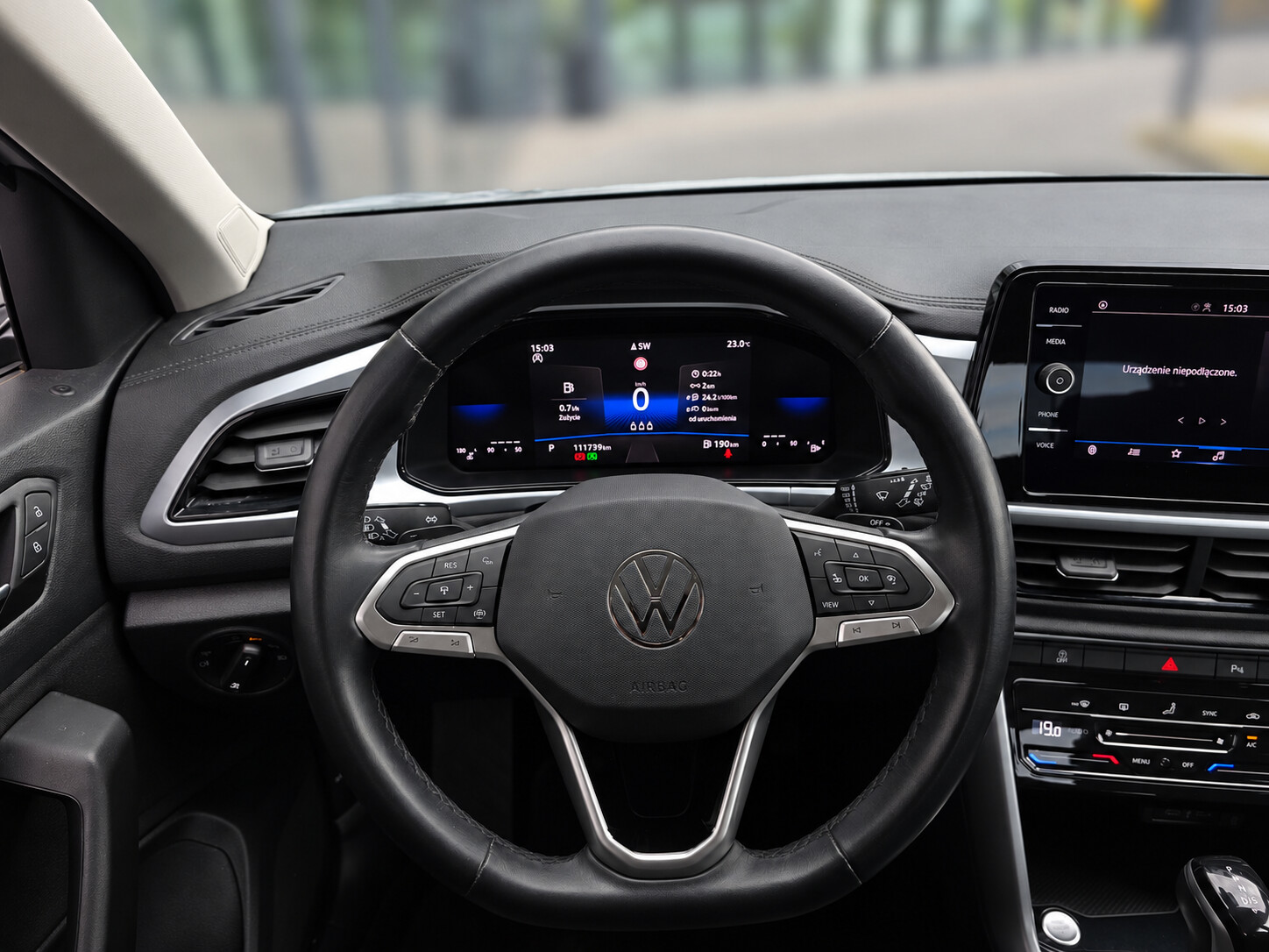 Volkswagen T-Roc - zdjęcie 10