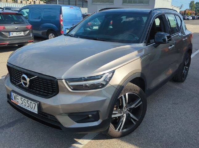Volvo XC 40 - zdjęcie 1