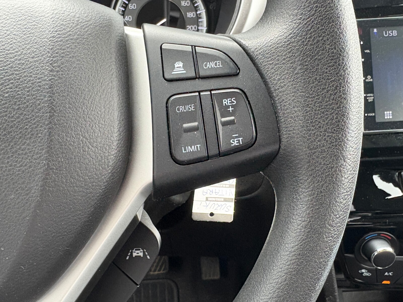 Suzuki Vitara - zdjęcie 22