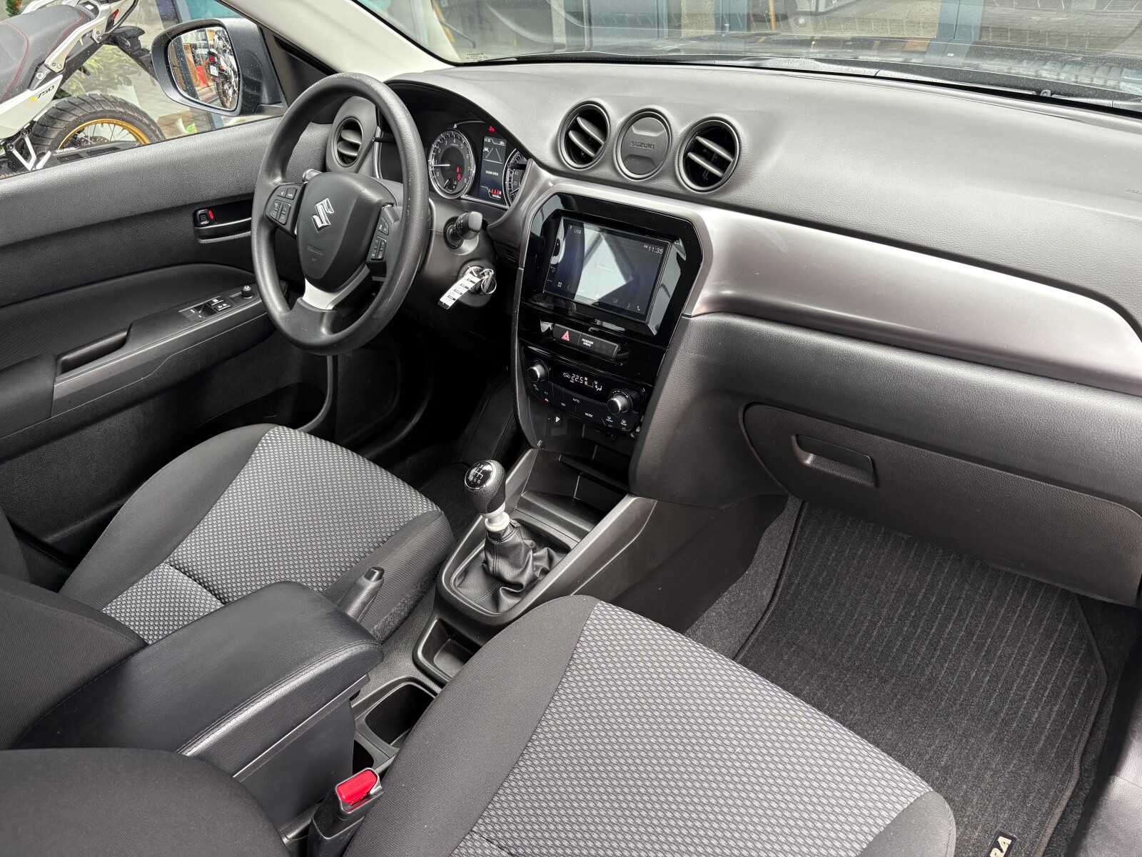 Suzuki Vitara - zdjęcie 15