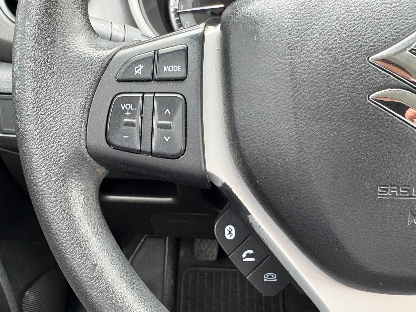 Suzuki Vitara - zdjęcie 21