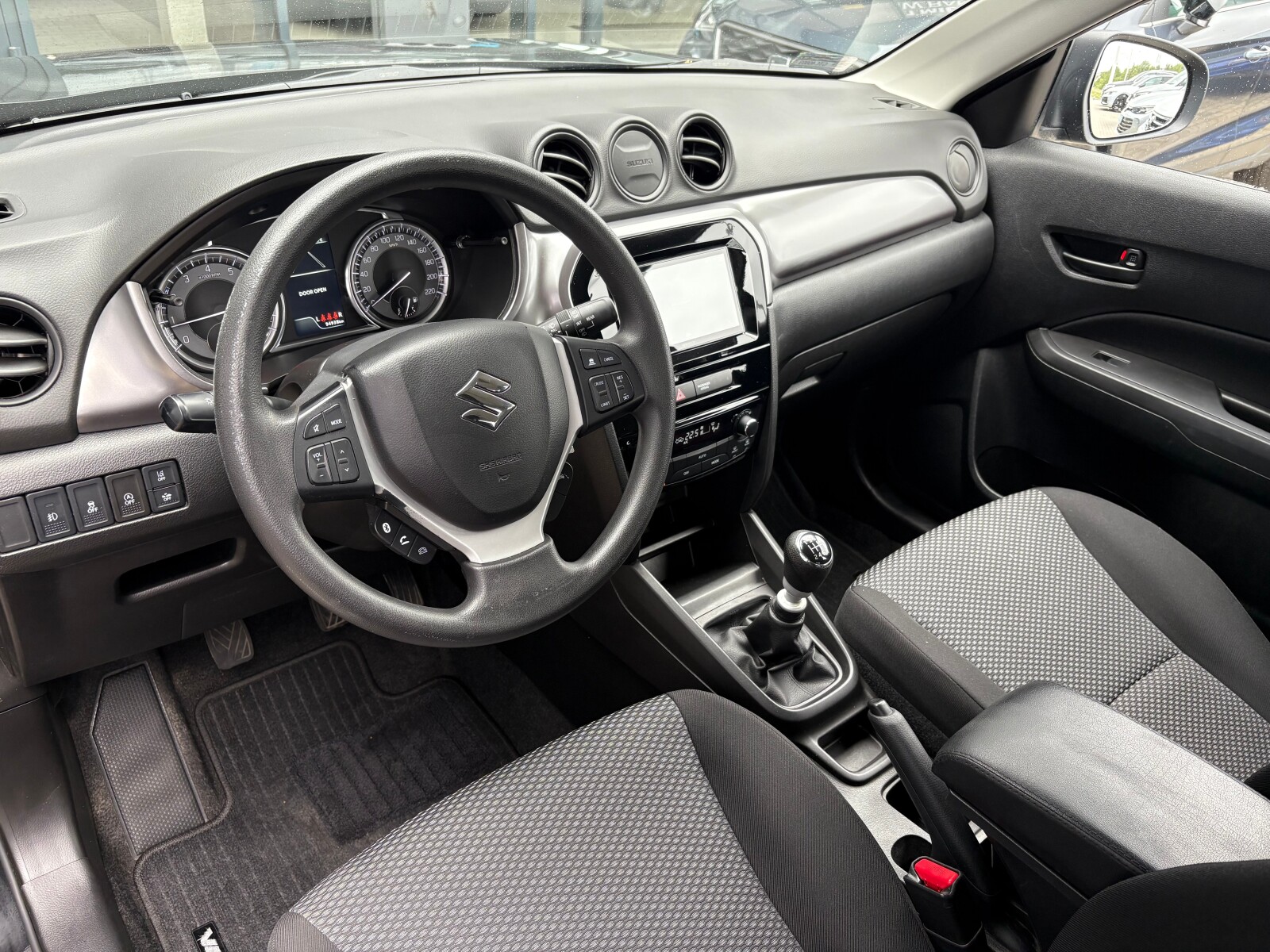 Suzuki Vitara - zdjęcie 11