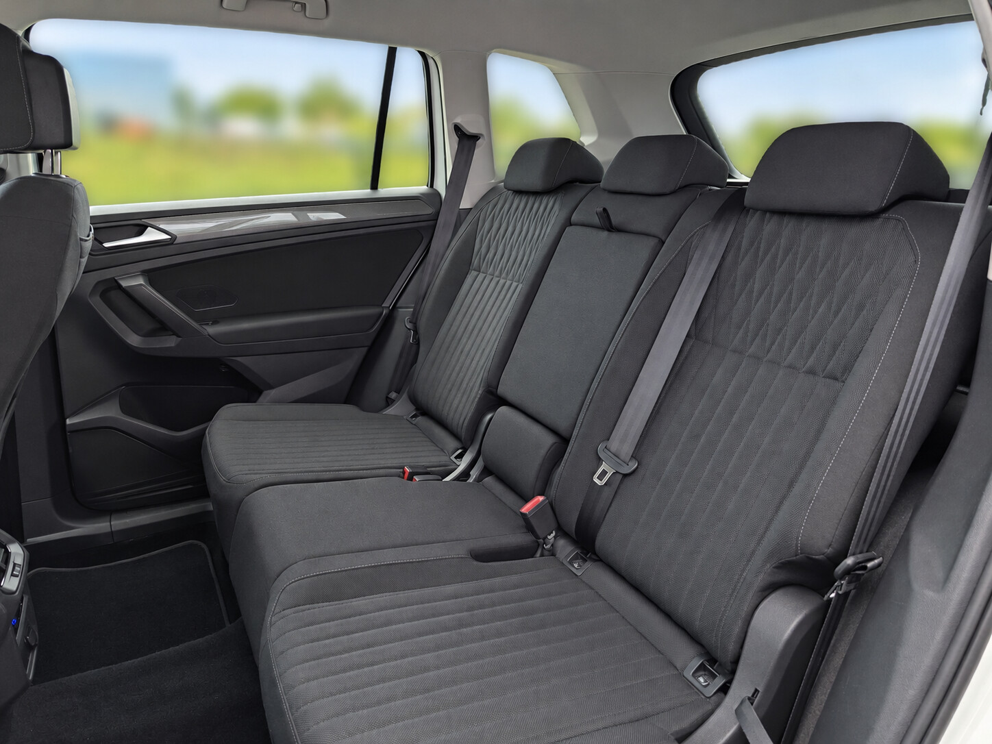 Volkswagen Tiguan Allspace - zdjęcie 12