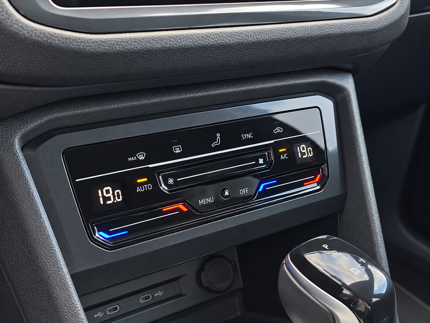 Volkswagen Tiguan Allspace - zdjęcie 22