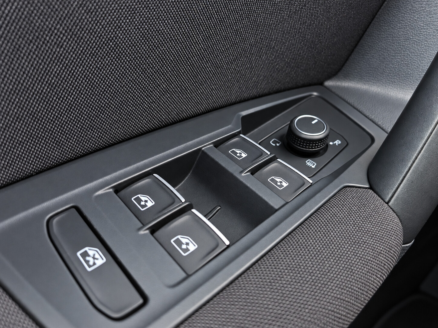 Volkswagen Tiguan Allspace - zdjęcie 31
