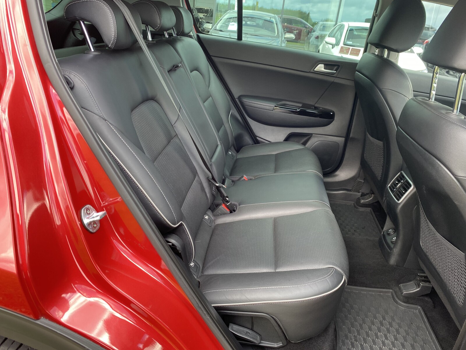 Kia Sportage - zdjęcie 14