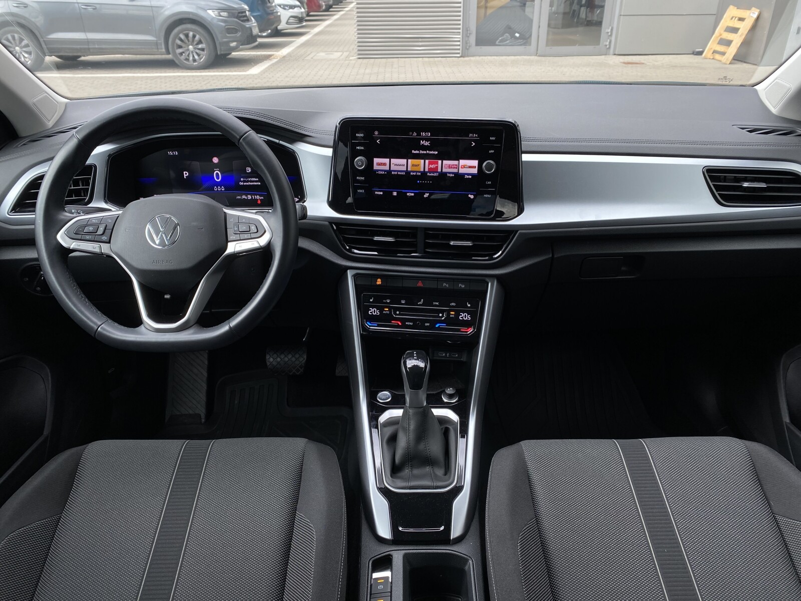 Volkswagen T-Roc - zdjęcie 11