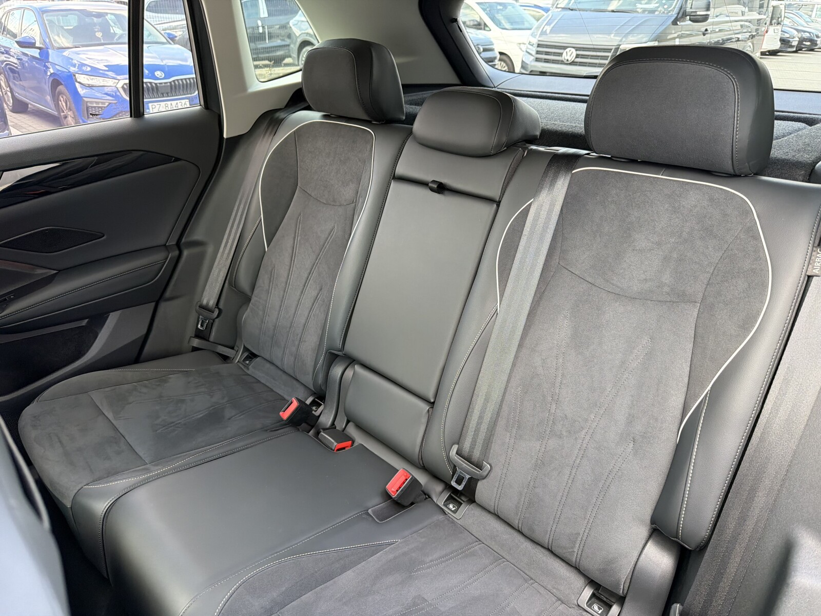 Volkswagen Tiguan - zdjęcie 19