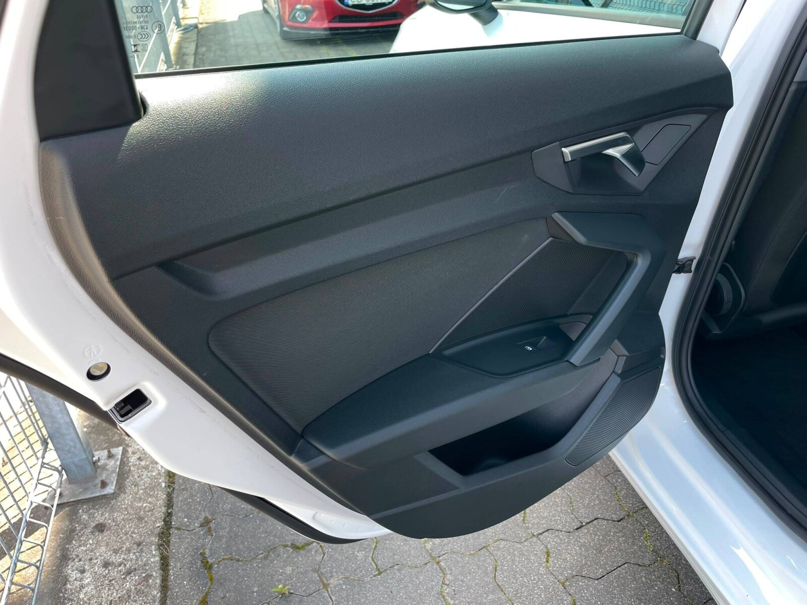 Audi A3 Sportback - zdjęcie 9