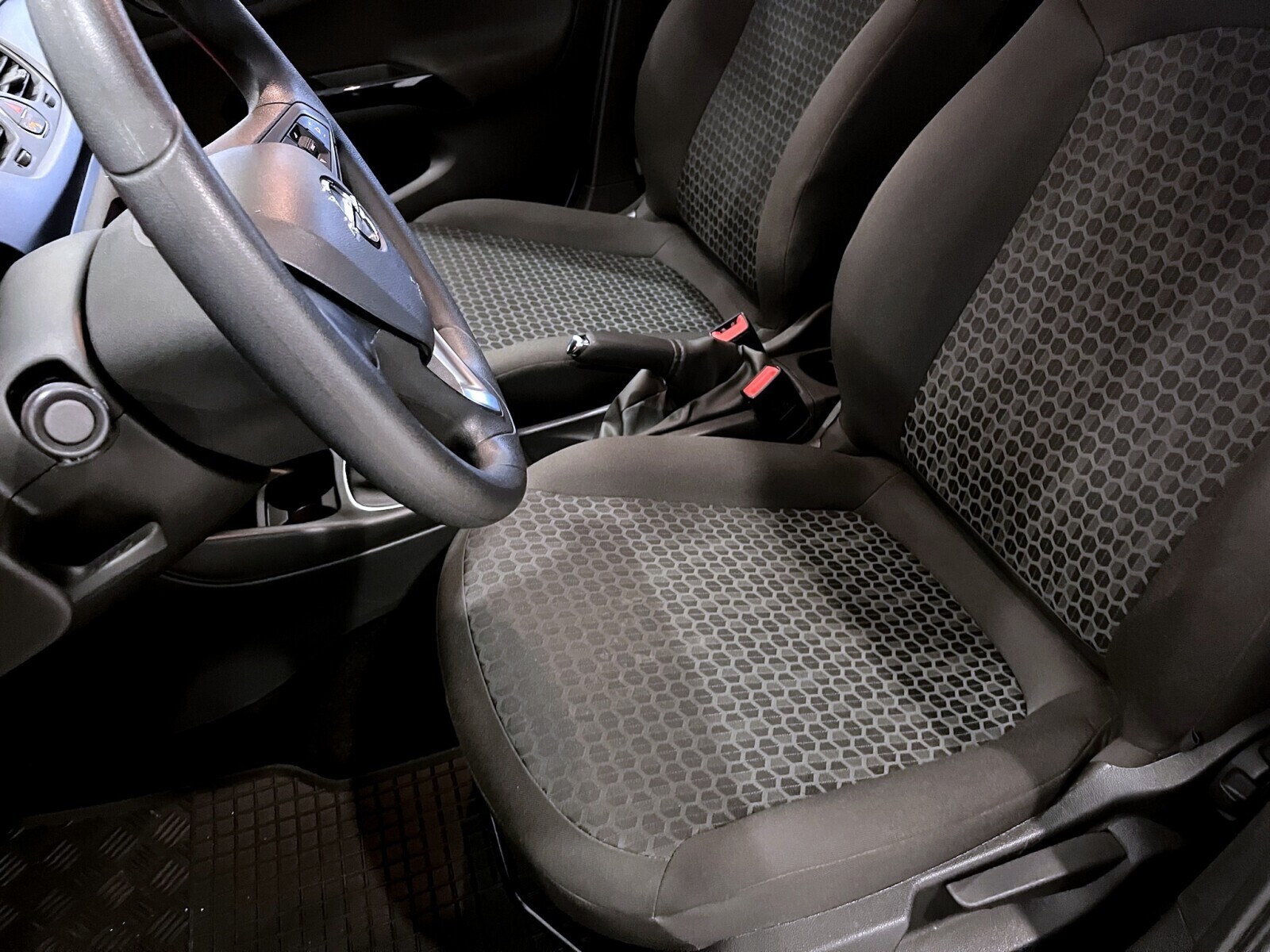 Opel Corsa - zdjęcie 8