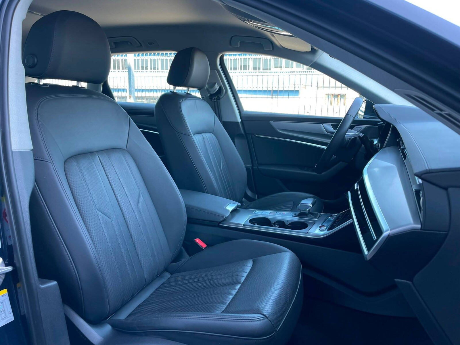 Audi A6 Avant - zdjęcie 23