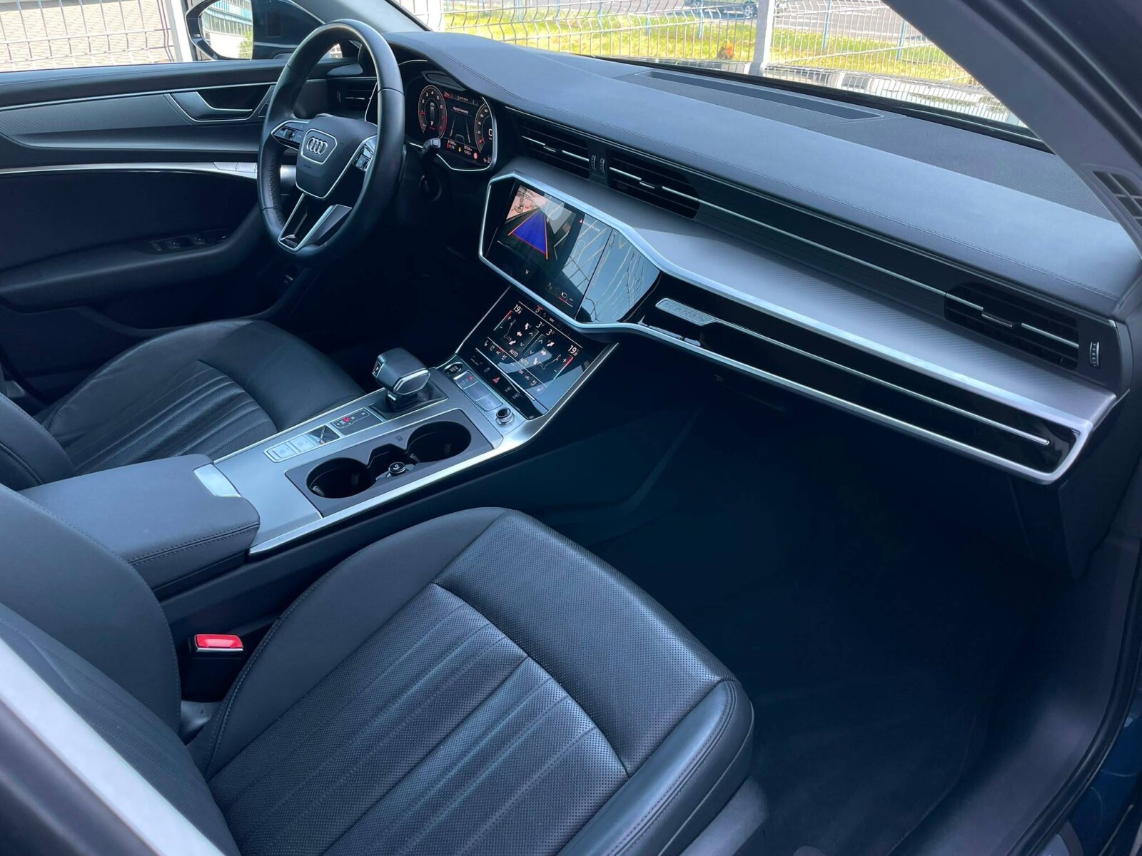 Audi A6 Avant - zdjęcie 22
