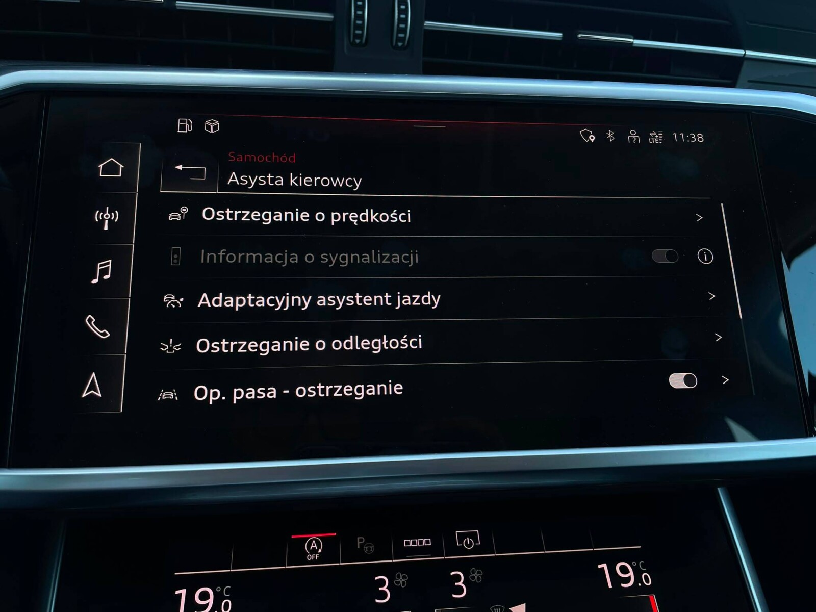 Audi A6 Avant - zdjęcie 30