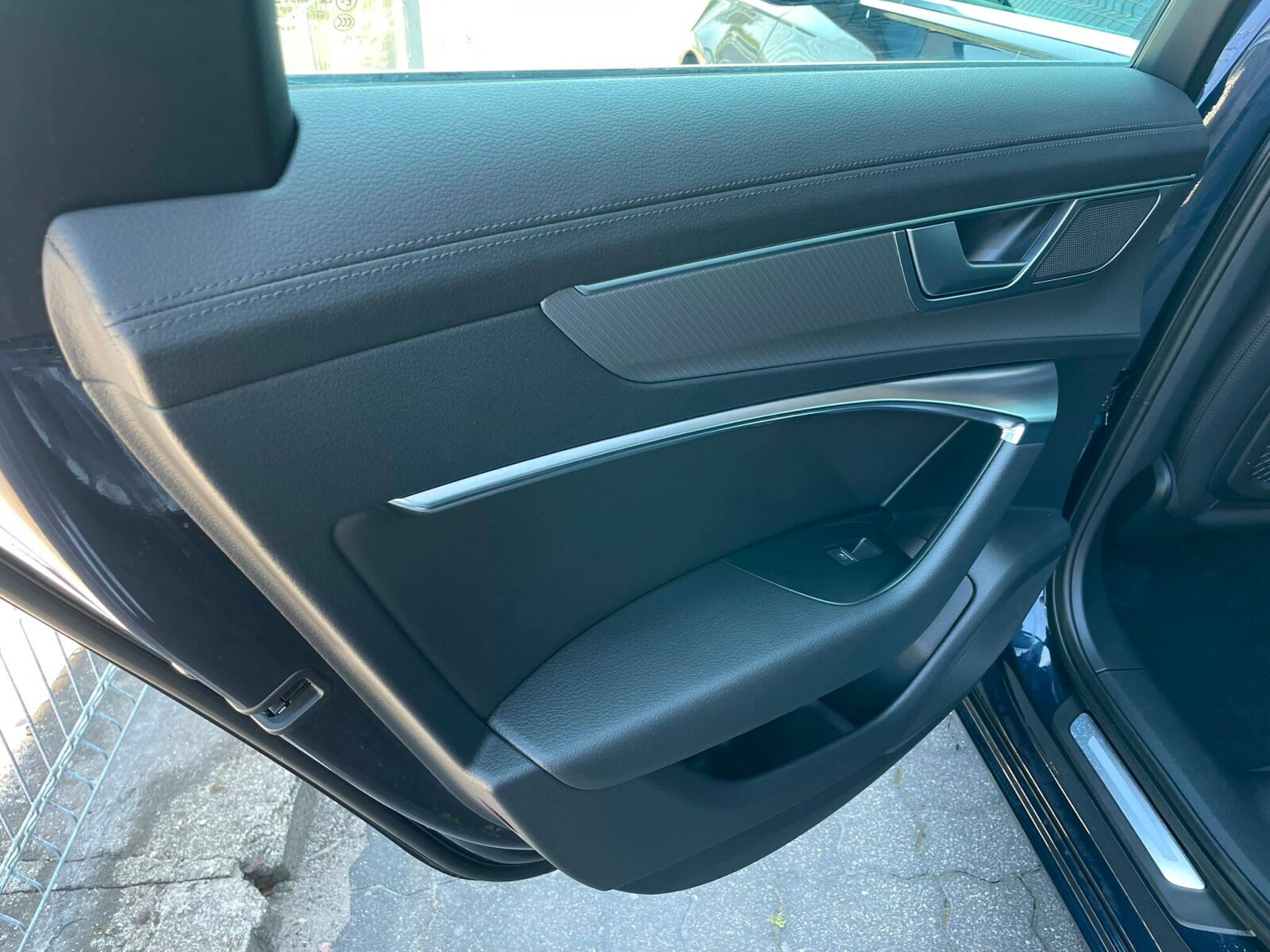 Audi A6 Avant - zdjęcie 10