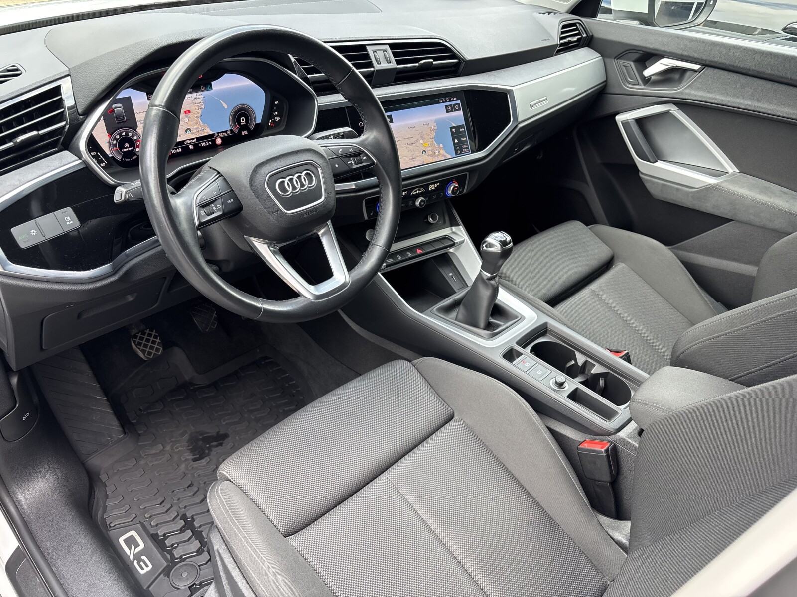 Audi Q3 Sportback - zdjęcie 16