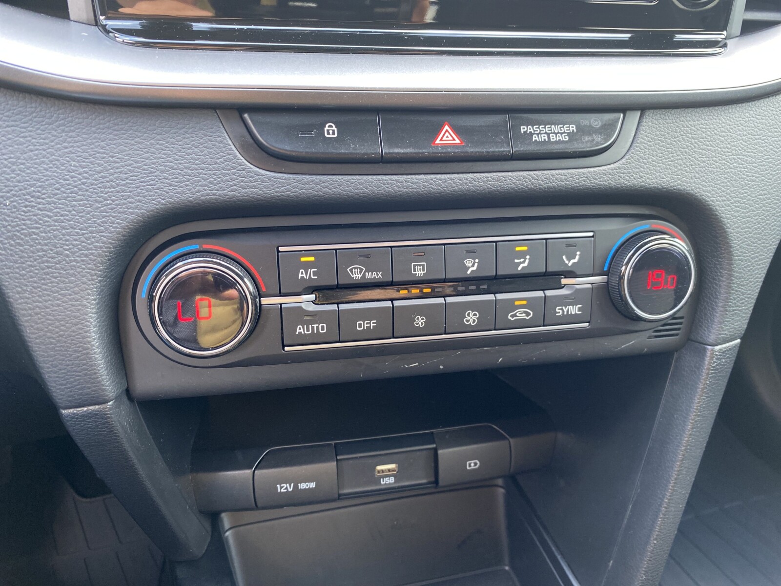 Kia XCeed - zdjęcie 22