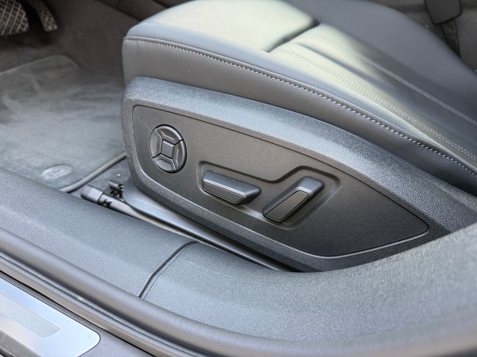 Audi A5 Limousine - zdjęcie 19