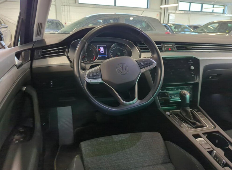 Volkswagen Passat - zdjęcie 7