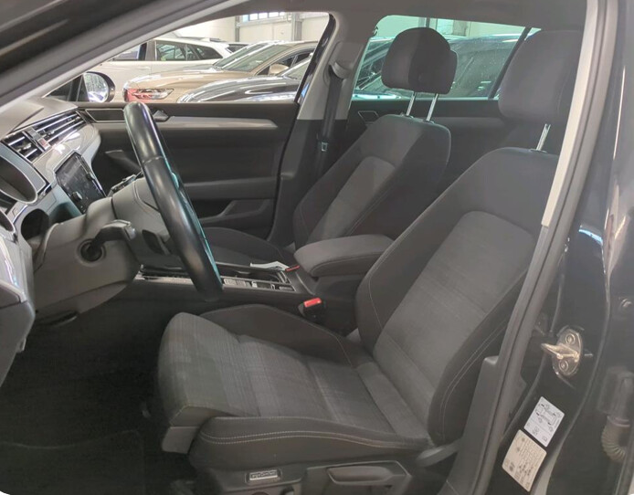 Volkswagen Passat - zdjęcie 3