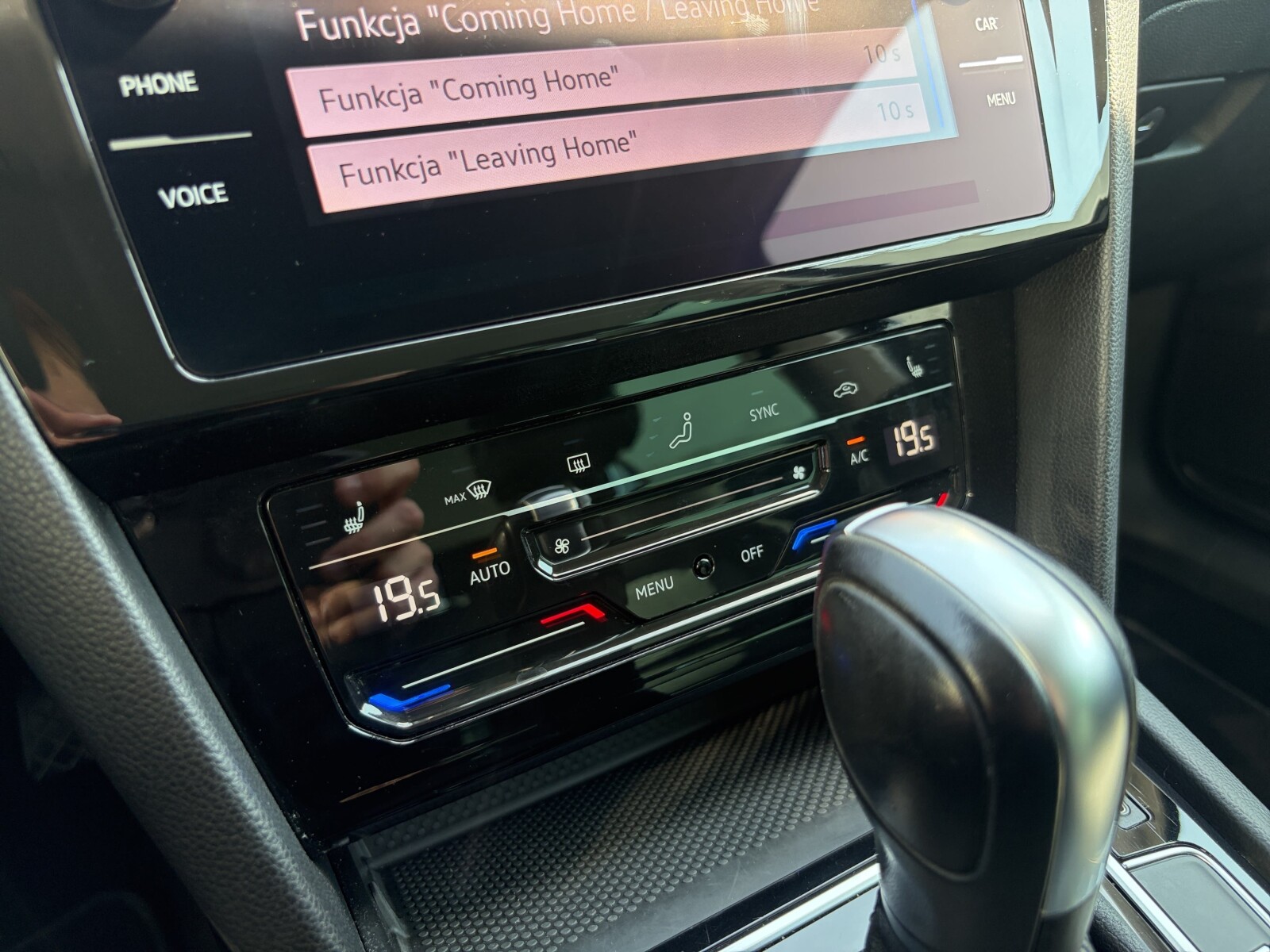 Volkswagen Passat Variant - zdjęcie 25