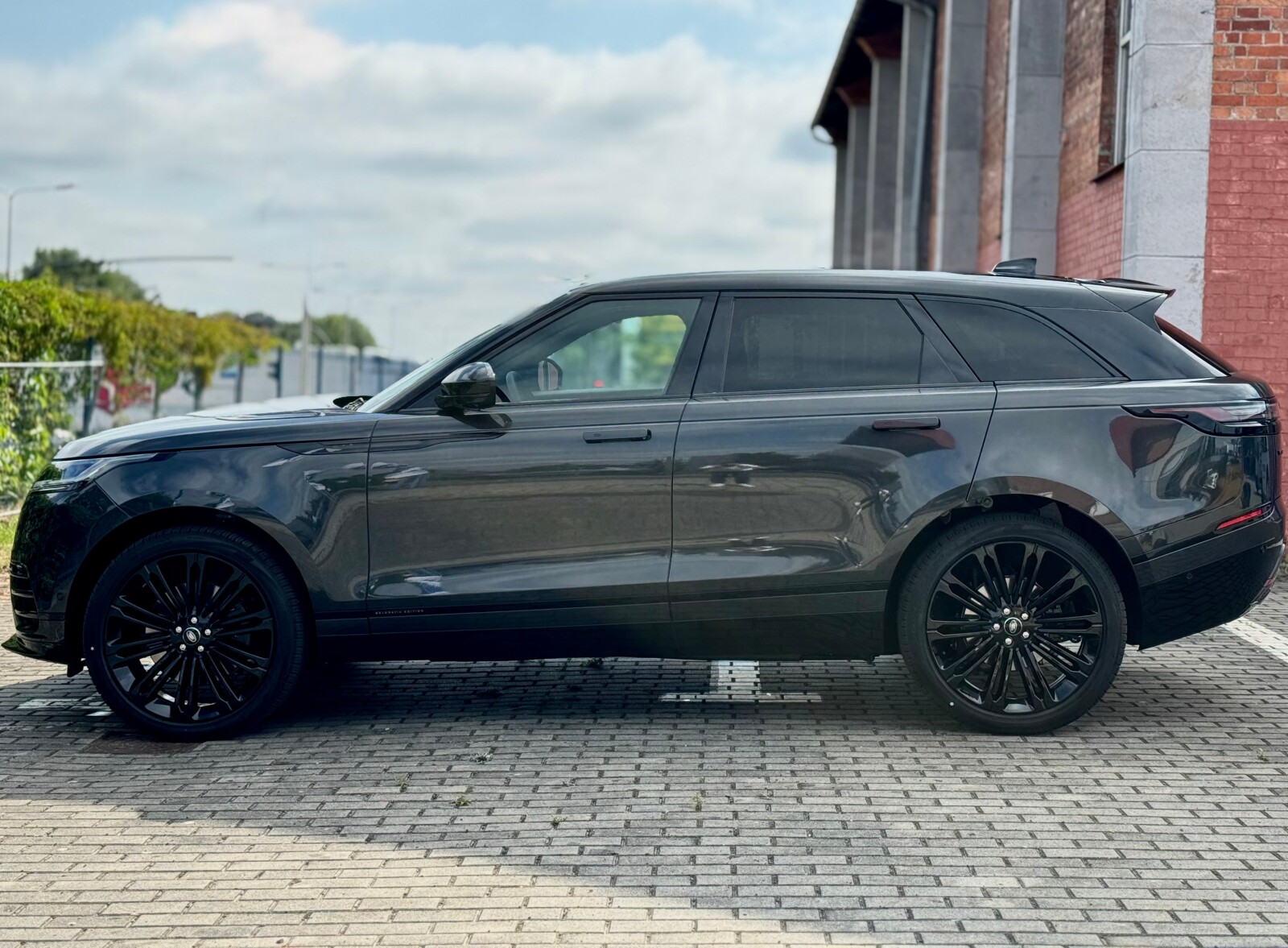 Land Rover Range Rover Velar - zdjęcie 2