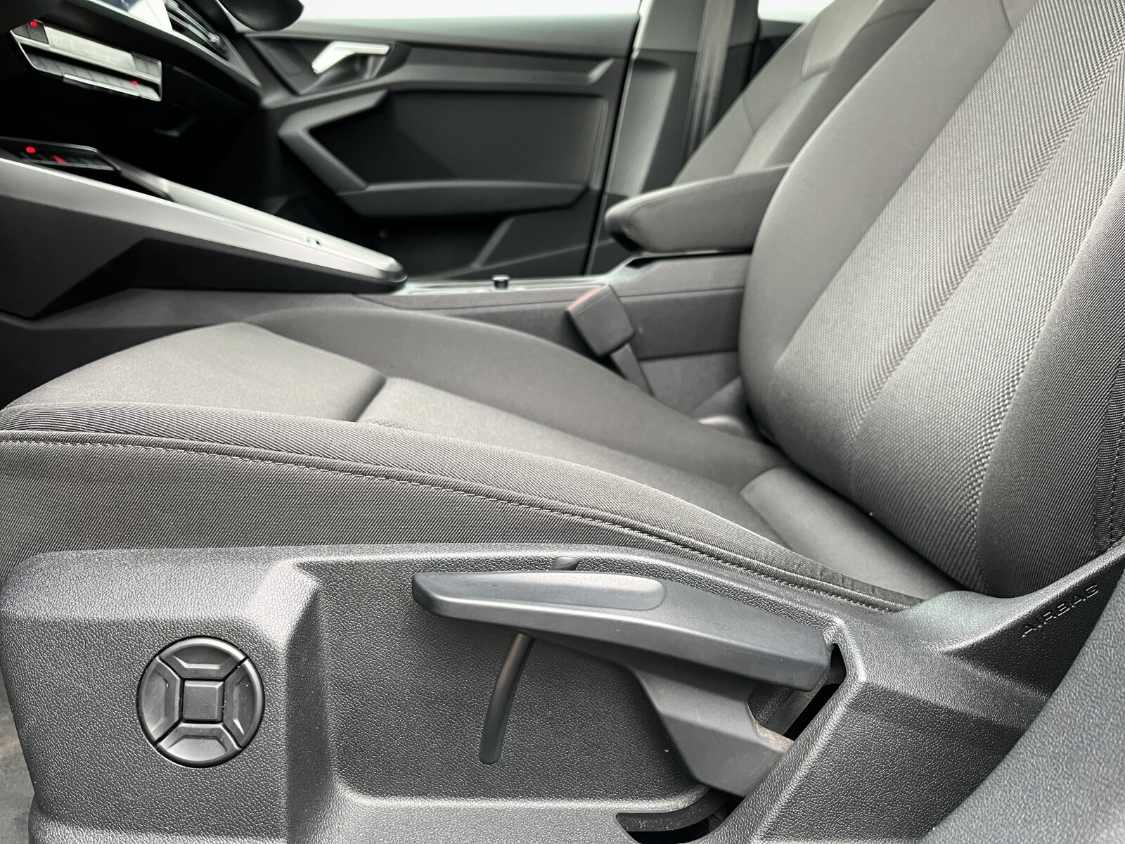 Audi A3 Sportback TFSI e - zdjęcie 11