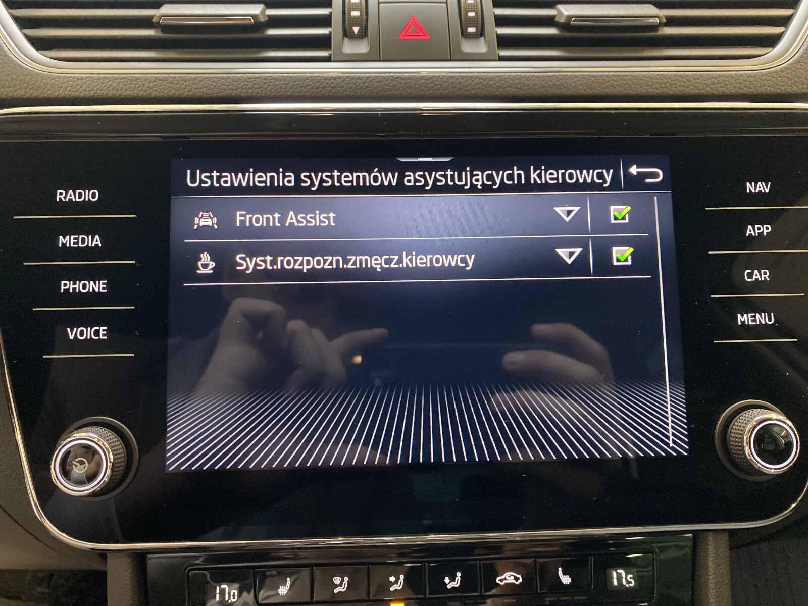 Škoda Superb - zdjęcie 23