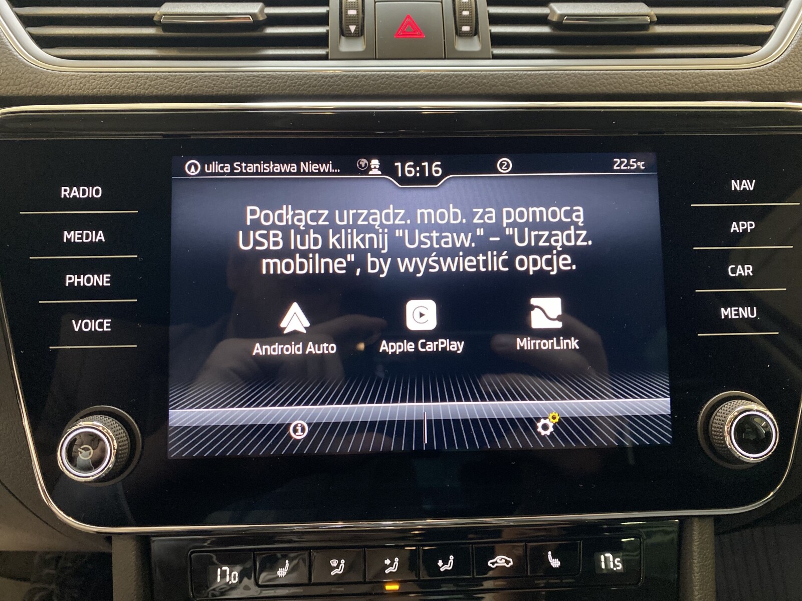 Škoda Superb - zdjęcie 24