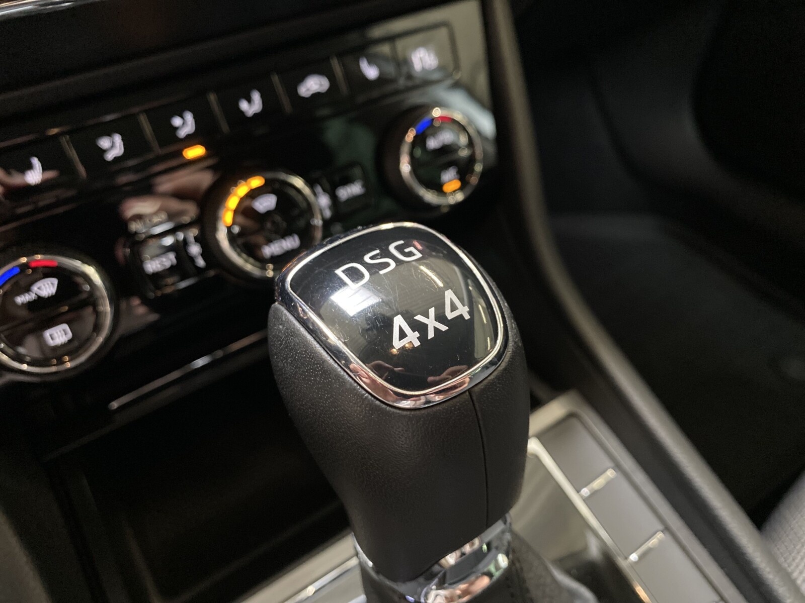 Škoda Superb - zdjęcie 16