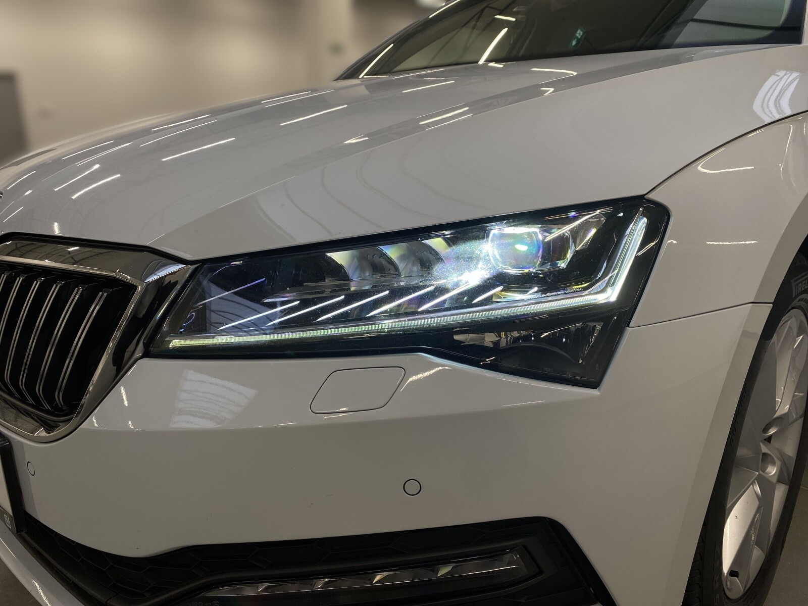 Škoda Superb Combi - zdjęcie 9