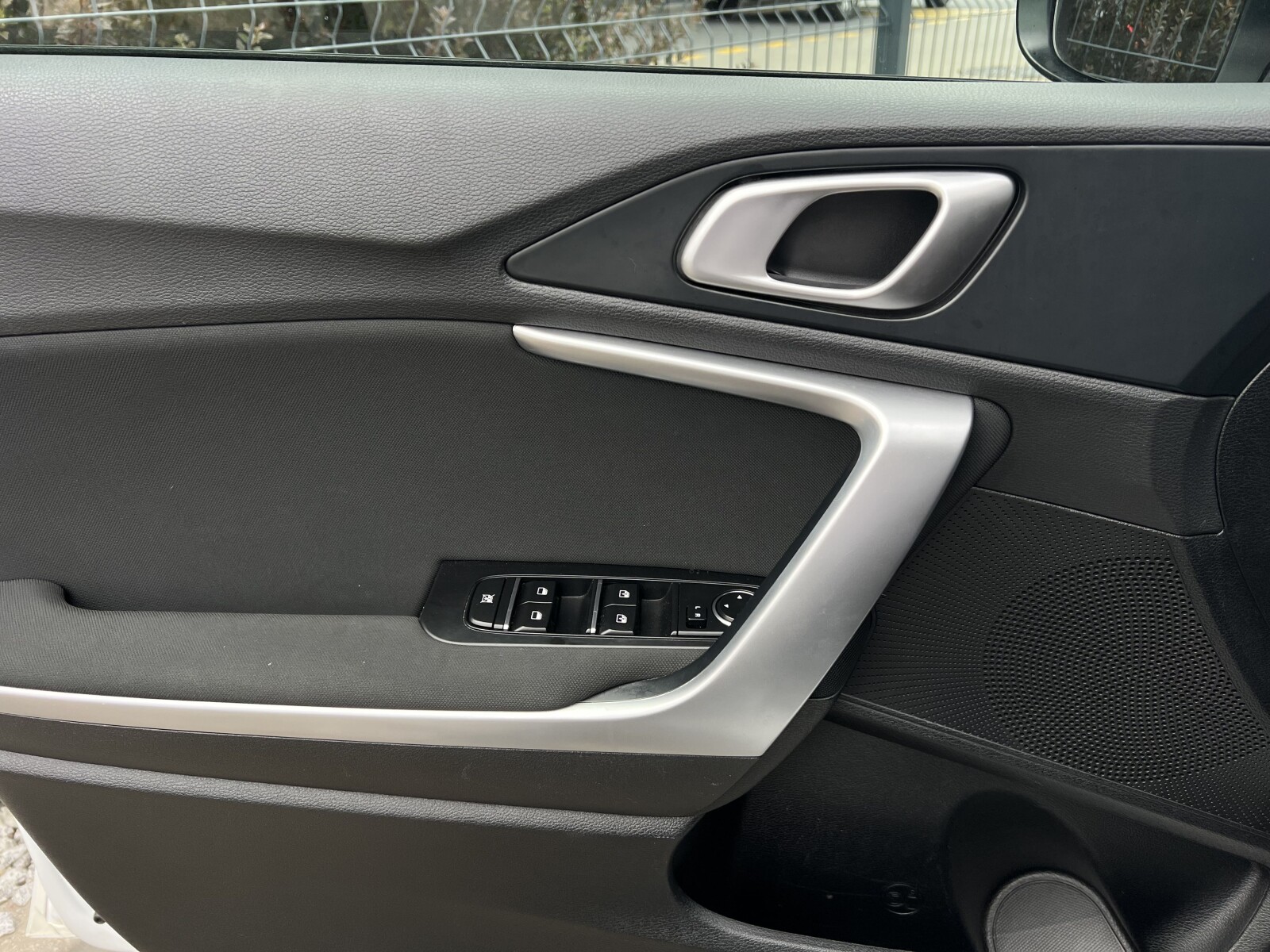 Kia Ceed - zdjęcie 10