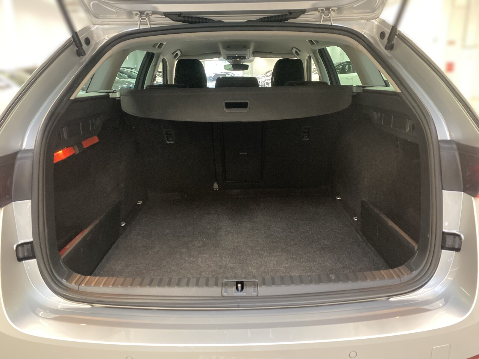 Škoda Octavia Combi - zdjęcie 27