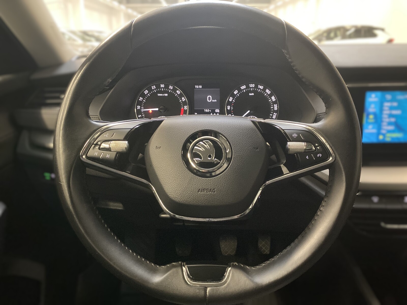 Škoda Octavia Combi - zdjęcie 19